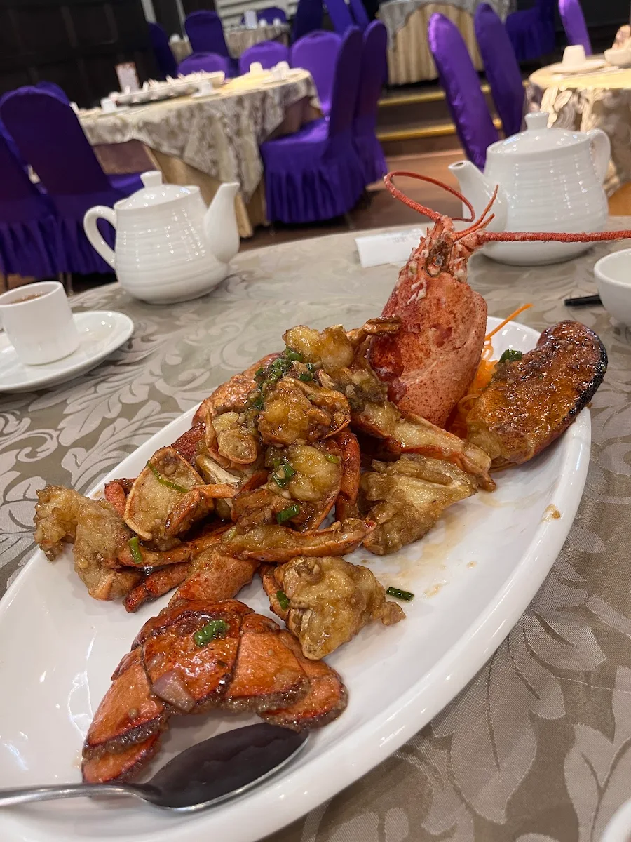 deep fried shrimp with salt pepper 椒盐中虾